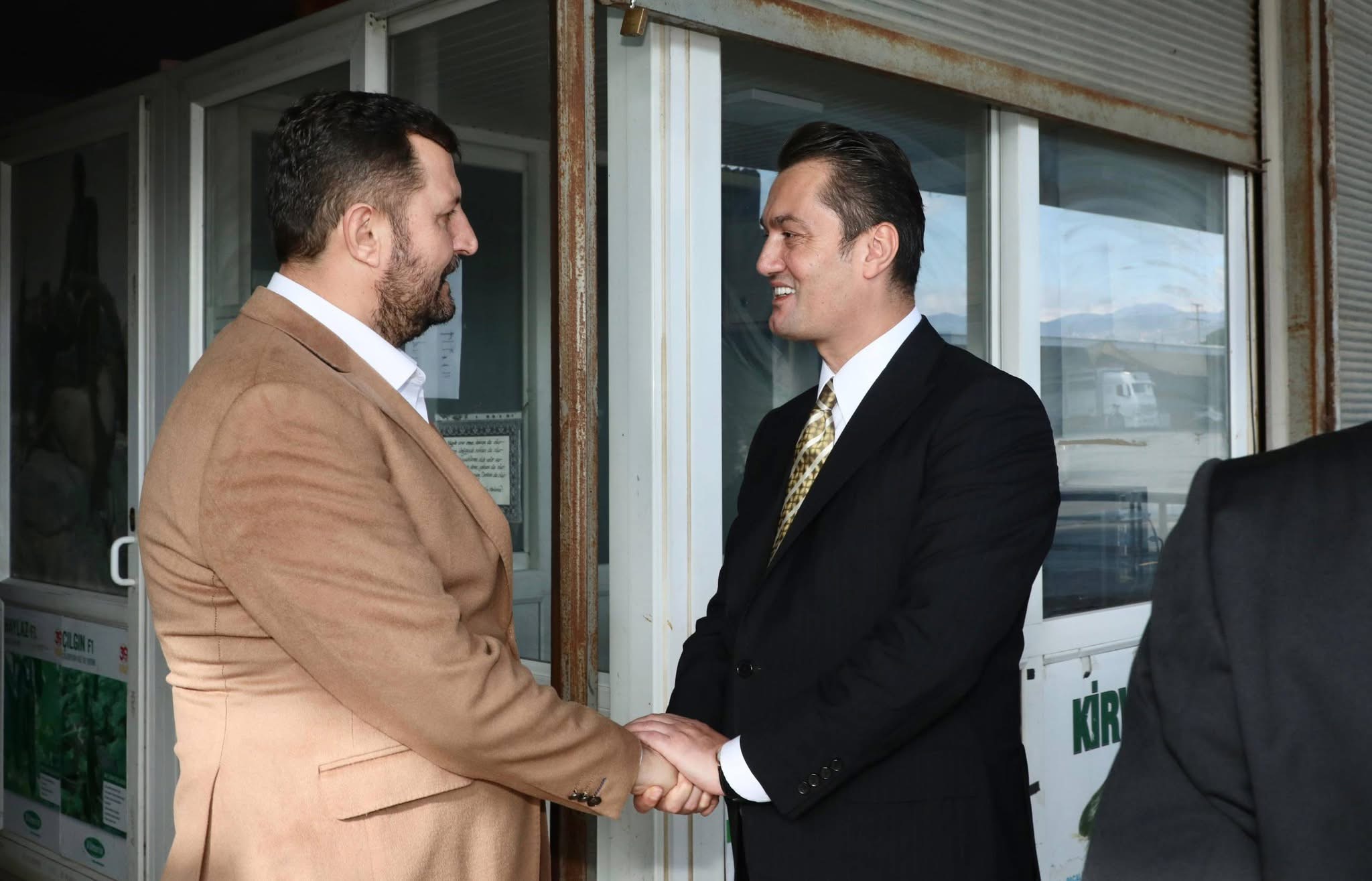 KAYMAKAM ÖZTÜRK, PAYALLAR HALİ ESNAFIYLA BİR ARAYA GELDİ