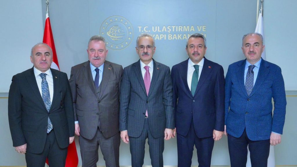 Ulaştırma Bakanı Uraloğlu: Rize için birlik ve gayretle çalışmaya devam edeceğiz – Birlik Haber Ajansı