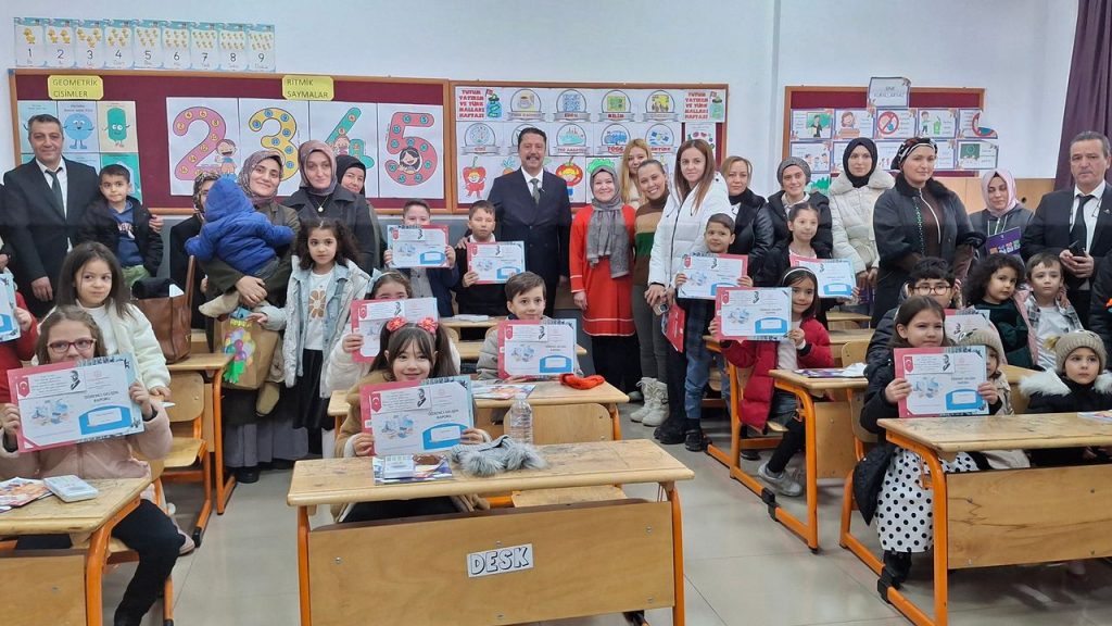 Okullarda karne heyecanı yaşandı – Birlik Haber Ajansı