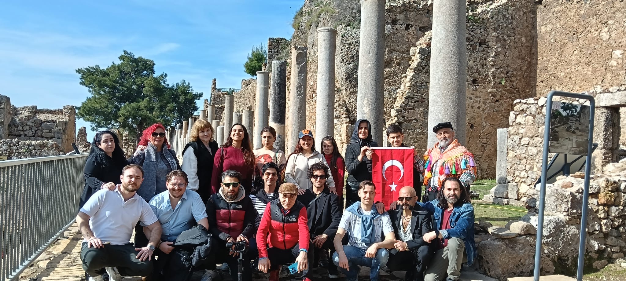 Çapkınlar Oteli , Alanya da tarihi keşfetti