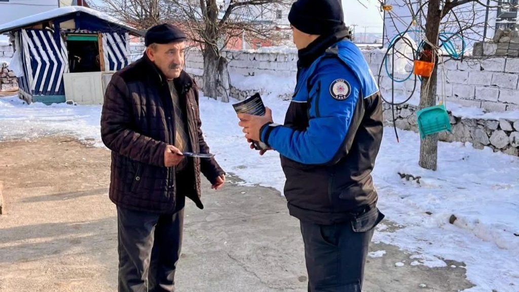 Kars Emniyetinden karbonmonoksit zehirlenmelerine karşı kapsamlı bilgilendirme gerçekleştirildi – Birlik Haber Ajansı